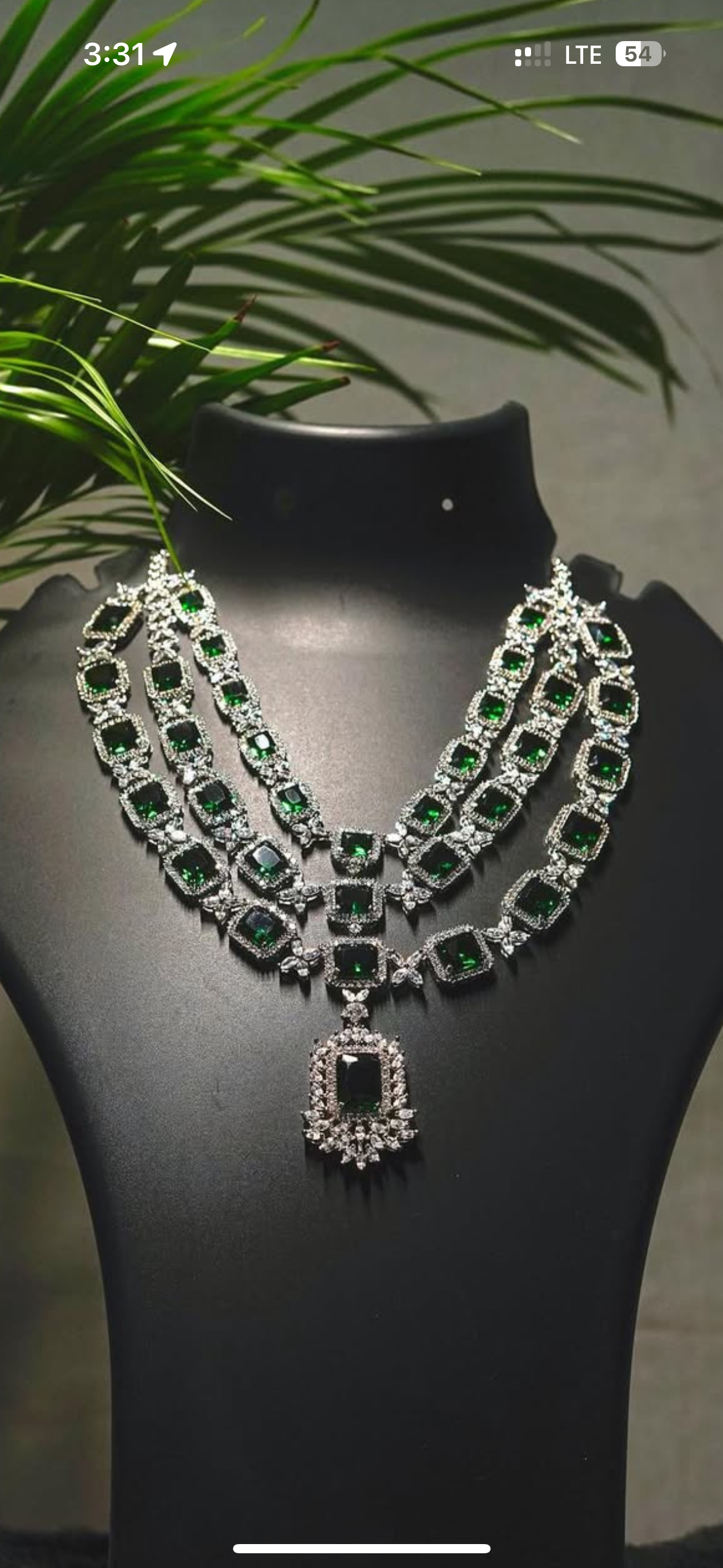 Emerald Radiance Triple-Layer Bridal Set