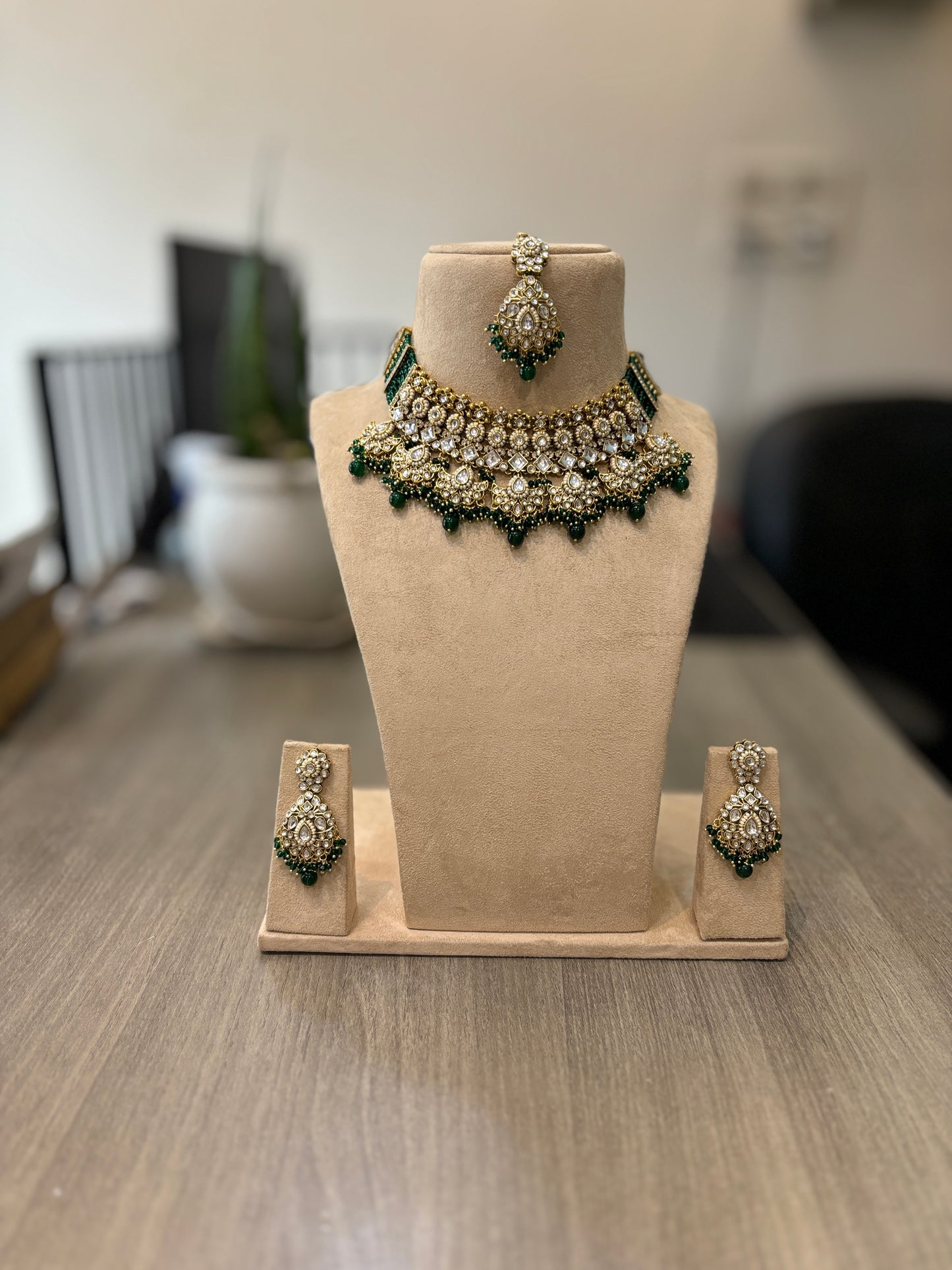 Royal Emerald Polki Choker Set – Bridal Grandeur in Kundan