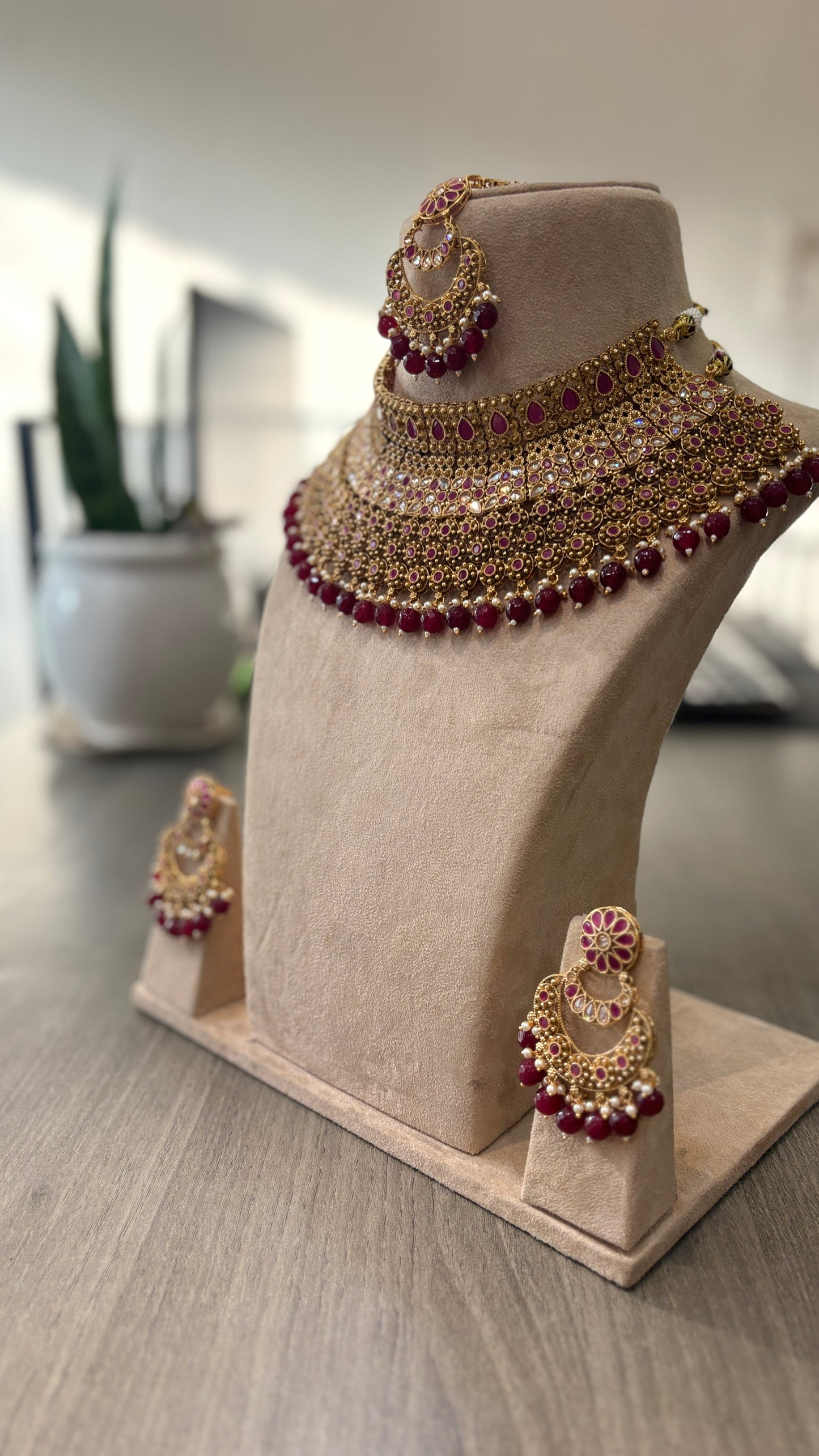 Royal Ruby Gold-Plated Choker Necklace Set