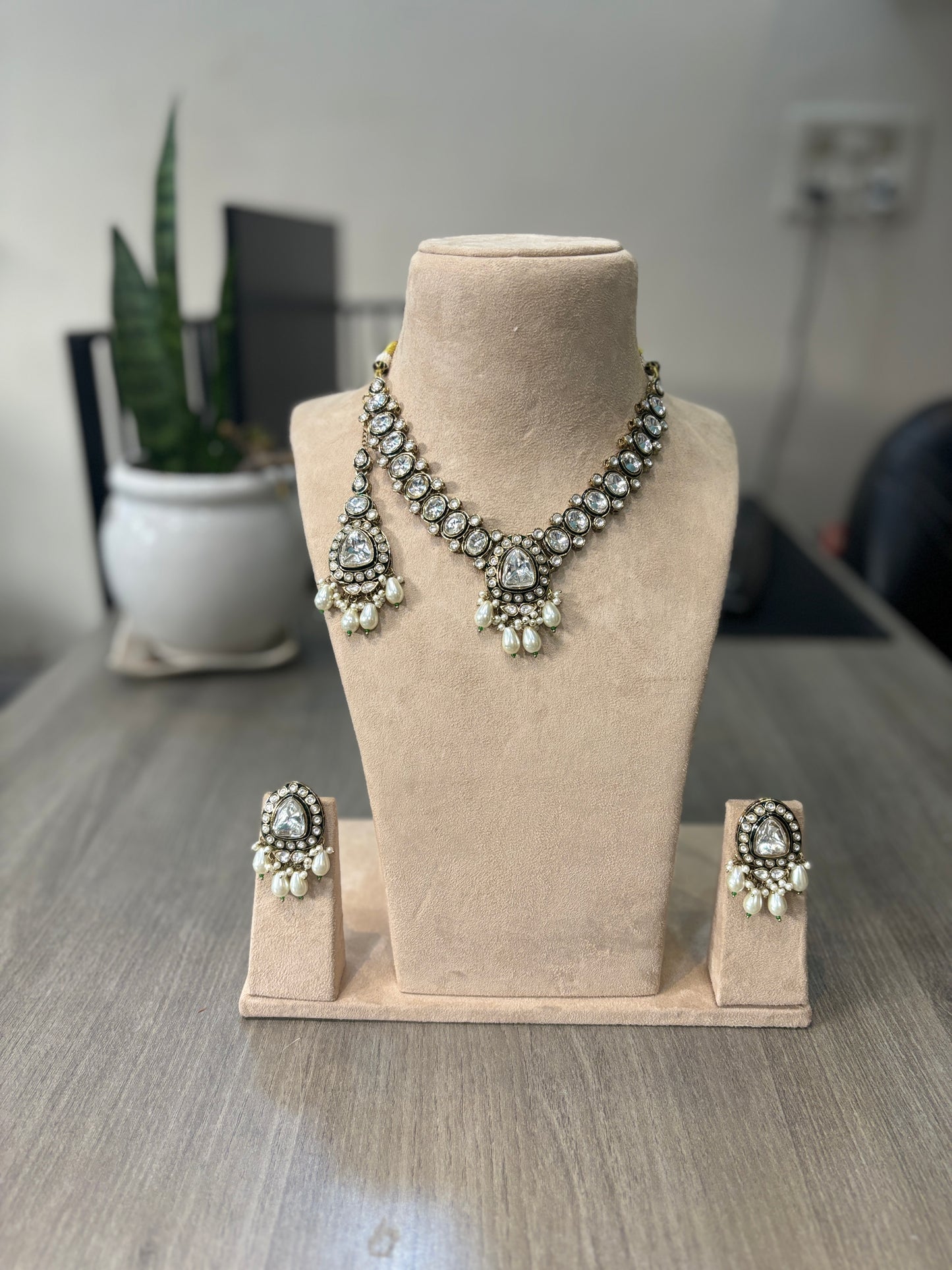 Royal Mirror Polki Necklace Set – Kundan Pearled Bridal Jewelery