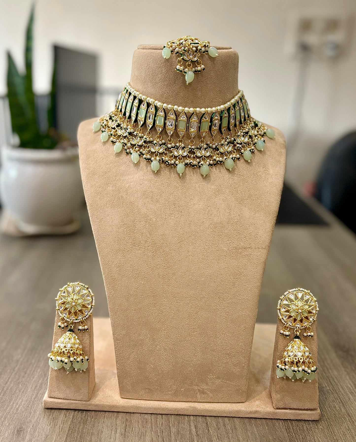 Amaira Mint Kundan Choker Set – Polki Necklace with Mint Drops, Jhumka Earrings & Maangtika