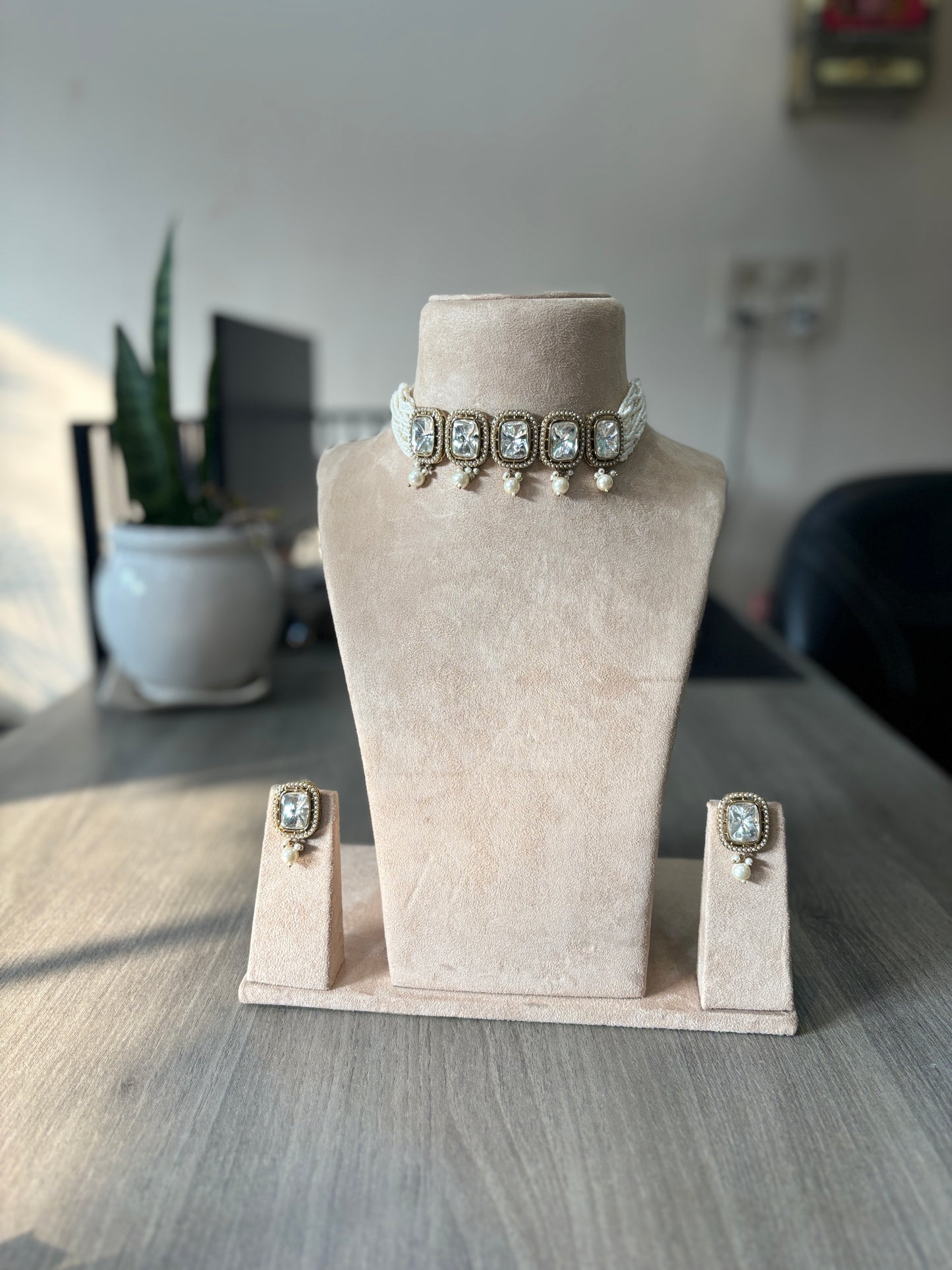 Crystal Glow Polki Choker Set – Minimal Party Kundan Jewelry