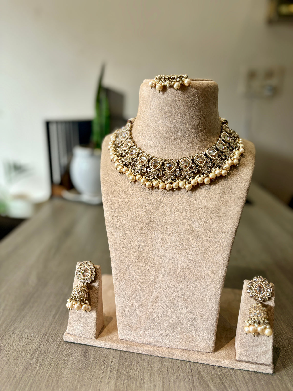 Elegant Kundan & Pearl Bridal Choker Set