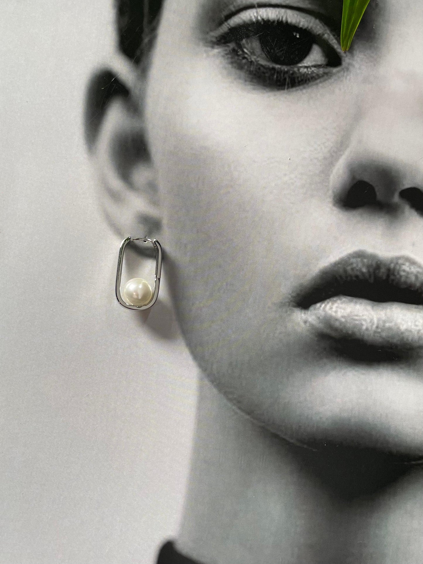 Silver Pearl Earring