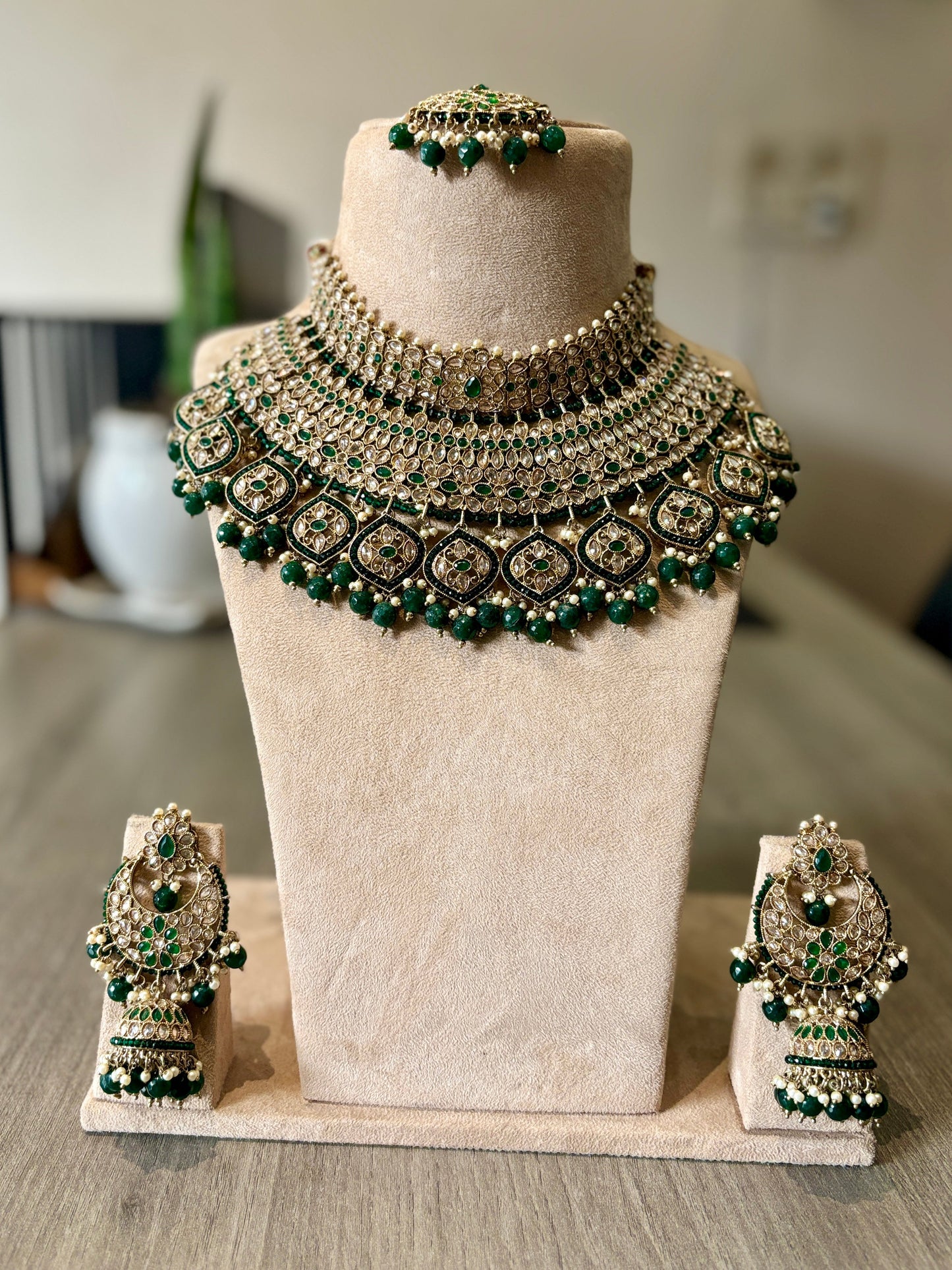 Majestic Emerald Filigree Kundan Bridal Choker Set