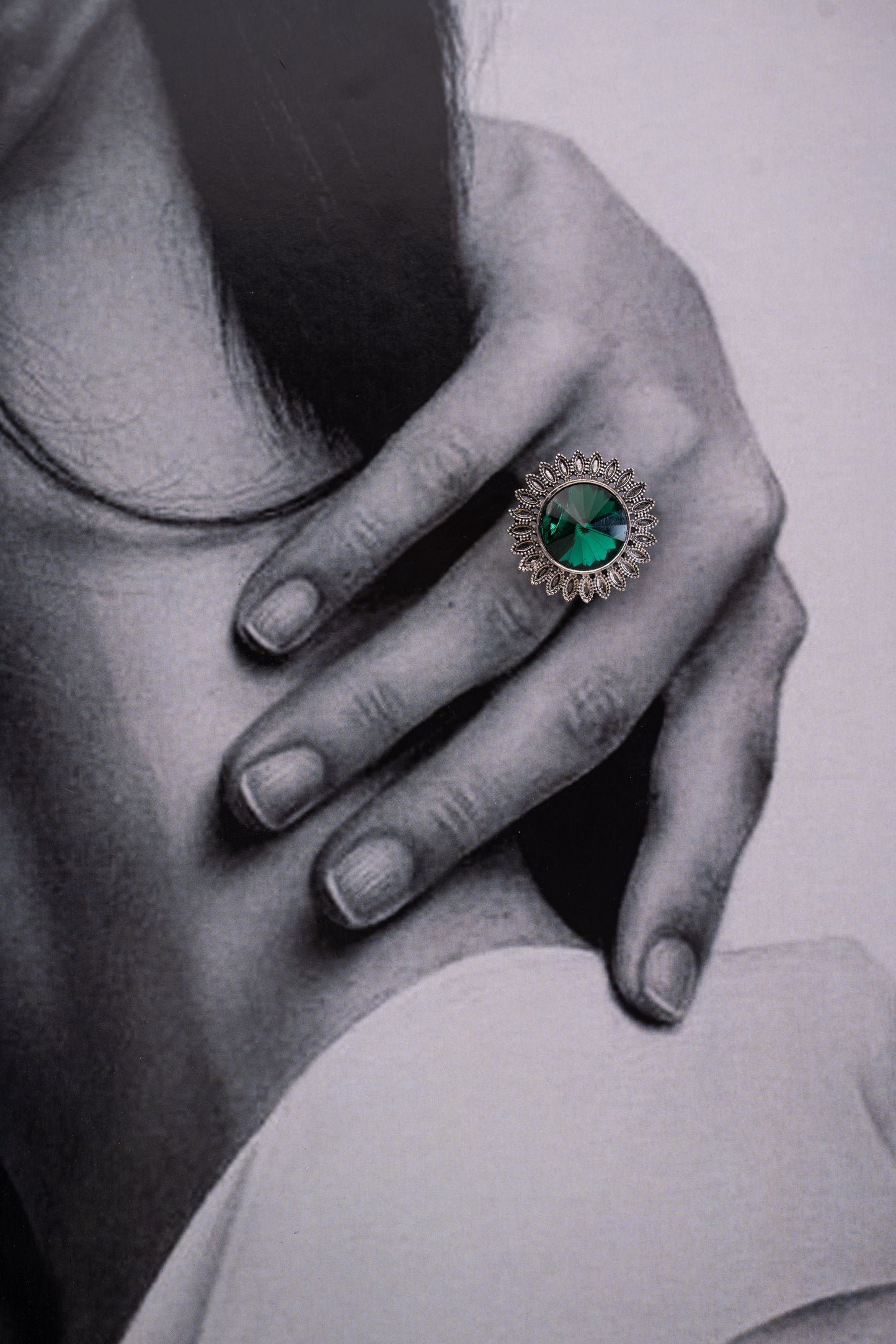 Emerald Veil: Oxidized Green Crystal Ring