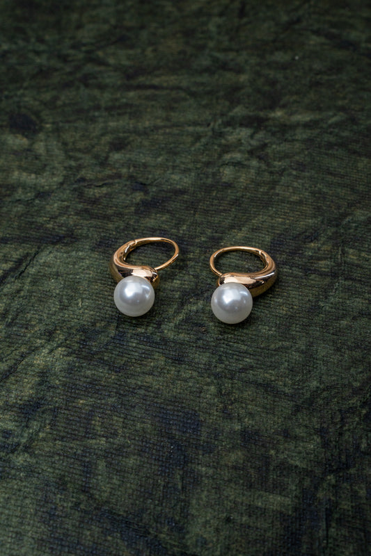 Elegant Gold-Plated Pearl Hoop Earrings