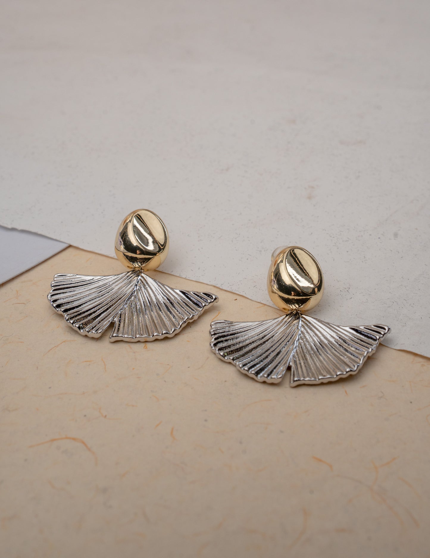 Elegant Silver Pleated Shell-Shaped Earrings