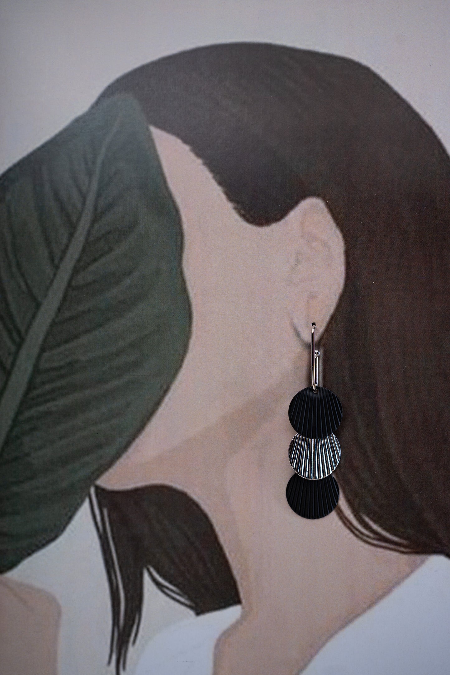 Black-Silver Pleated Earrings